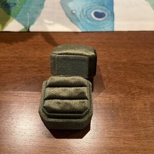 Luxurious Olive Velvet Jewelry Ring Box